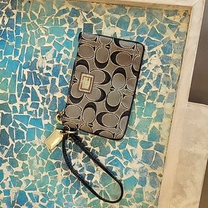 Coach Poppy wristlet